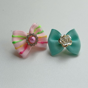 Laço P - Flor com Brilhinhos - Pacote com 50und